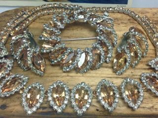 Vintage Weiss Rhinestone Necklace,  Brooch & Earrings Set (e40)