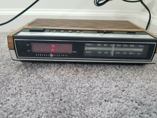 Vintage Ge General Electric Digital Alarm Clock Am/fm Radio Model 7 - 4630b