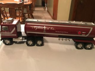 Vintage Nylint Oil Company Tanker Semi Truck 2