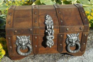 Vintage Wood Pirates Lions Head Treasure Chest Jewelry Box 15 3/4 " X 12 " X9 1/2 "