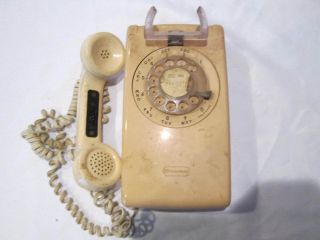 Vintage Western Electric Tan Rotary Wall Mounted Telephone 554