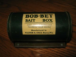 VINTAGE 1950 ' s Bob - Bet Metal Bait Box Belt Worm Holder Fishing Beaver Wisconsin 2