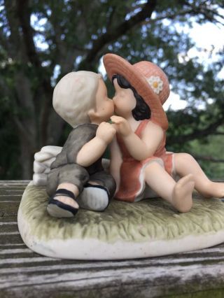 Vintage KIM ANDERSON Pretty as a Picture Figurine WEDDING CAKE TOPPER 1st Kiss 4