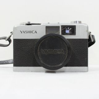 Vintage Yashica 35 - Me Film Camera With Neck Strap And Case 405