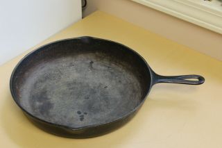 Early Vintage No.  10 Cast Iron Skillet - 12.  5 " Diameter With Heat Ring