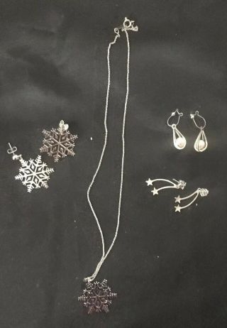 Vtg Silver Tone Avon Snowflake Necklace & Earrings Set