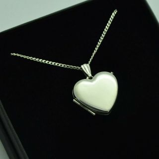 Vintage Plain 925 Sterling Silver Small Heart Photo Locket Pendant & Necklace