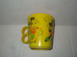 Vintage Eagle Walt Disney Mickey Minnie Mouse Donald Duck Yellow Cup 3 " Tall 50s