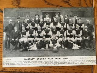 Vintage Postcard Of Burnley Englush Football Cup Team 1913