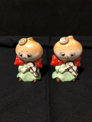 Vintage Anthropomorphic Salt And Pepper Shakers Onion Violin Players