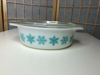 Vintage Pyrex 043 1.  5qt Turquoise Snowflake Casserole Dish With Lid