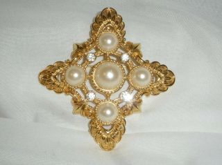 Vintage Faux Pearl Maltese Cross - Kenneth J Lane Kjl For Avon Pin Brooch Pendant