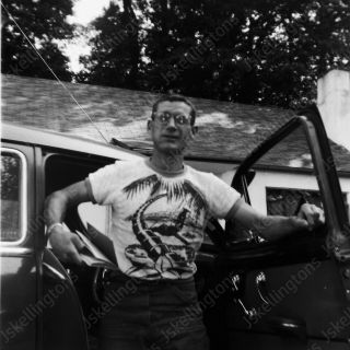 1950s Man In Cool T Shirt Candid Vintage 2 " Negative Si2