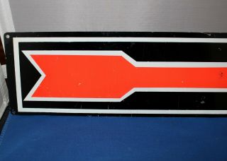 VINTAGE 1950 ' s GAS STATION,  DINER,  FARM 14 INCHES X 4 INCHES METAL ARROW SIGN 2