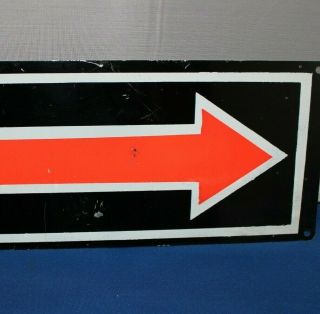 VINTAGE 1950 ' s GAS STATION,  DINER,  FARM 14 INCHES X 4 INCHES METAL ARROW SIGN 3