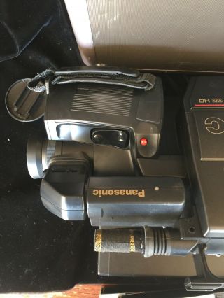 Vintage Panasonic AF X8 CCD OmniMovie VHS HQ Camcorder PV - 420D W/ Hard Case 8