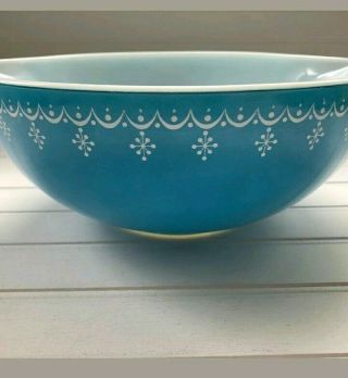 Vintage Pyrex Blue Garland Snowflake 444 Cinderella 4Qt Mixing Bowl 4