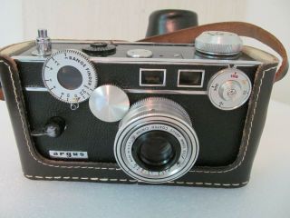 Vintage Argus C3 Camera With With Cintar 50mm F/3.  5 Lens & Case