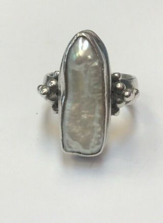 Vintage Sterling Silver Women’s Unshape Pearl Design Band Ring Sz 7/ 8.  9gr