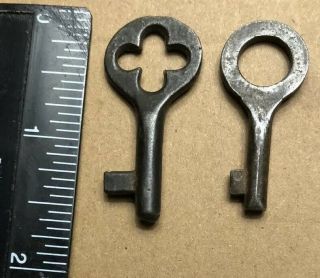2 Vintage Antique Small Skeleton Keys -