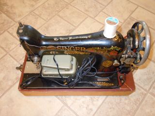 Vintage Singer Portable Sewing Machine With Case