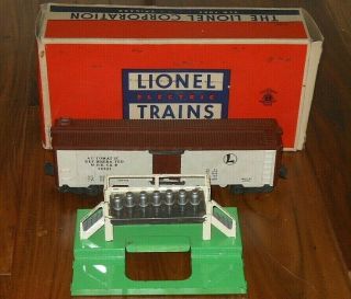 Vintage Lionel 3662 Operating Milk Car O Gauge W/ 7 Cans,  Platfom,  Box