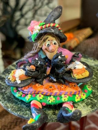 Vintage Miniature Dollhouse Artisan Halloween Witch Sculpture 2 Cats Pumpkin Pie