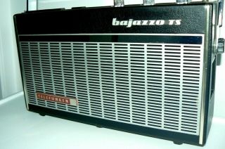 Vintage Telefunken Bajazzo Ts 205 Am/fm/sw Shortwave Radio Made In Germany.