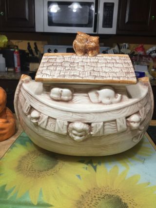 Vintage Treasure Craft Noah ' s Ark Cookie Jar 2