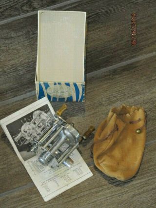 Vintage 1953 Pflueger " Skiilkast " Level Wind Fishing Reel Leather Bag Paperwork