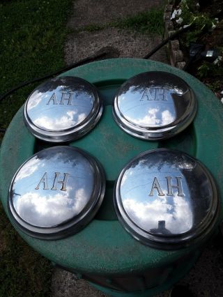 4 Vintage Hubcaps Mk1 Austin Healey Sprite