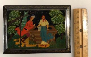 VINTAGE HAND PAINTED RUSSIAN LACQUERED BOX,  LADY AT WELL 3