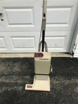 Vintage Electrolux Special Edition Upright Vacuum Cleaner Aerus Model: 1572e