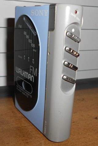 Vtg Blue SONY Walkman WM - F70 FM Stereo Cassette Player PARTS/REPAIR See Descript 6