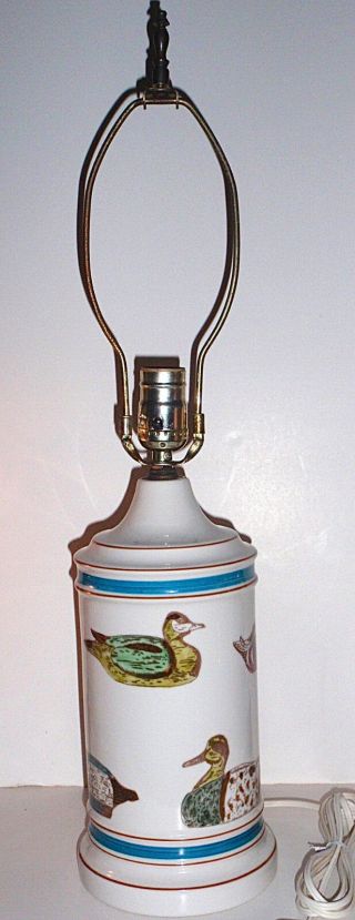 Vintage Mid Century Hand Painted Duck Decoy Waterfowl Marbro Style Ceramic Lamp