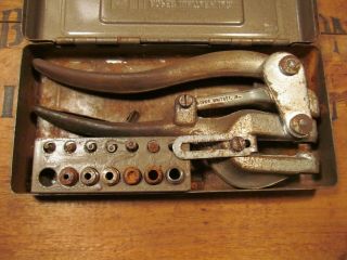 Vintage Roper Whitney No.  5 Jr.  Hand Punch Set With Metal Case