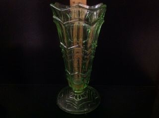 Vintage Green Vaseline Uranium Depression Glass Vase 2