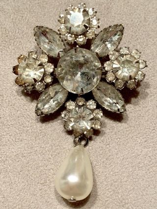 Vintage 50’s 60’s Rhinestone Crystal Brooch Pin With Drop Pearl