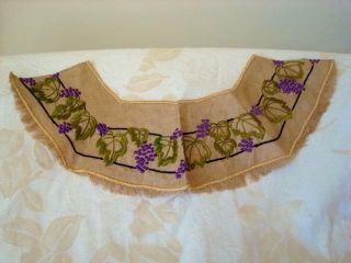 Vtg.  Antique Edwardian Linen Collar Purple Grape Cluster Green Leaves Embroidery