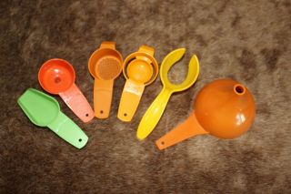 Vintage Tupperware Cooking measuring set Cups,  Spoons,  Funnel,  Scoop,  Egg scoop 3