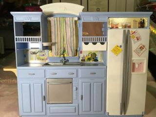 2002 Barbie Forever Living In Style Kitchen Decor Blue Curtain Refrigerator Oven