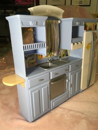 2002 BARBIE FOREVER LIVING IN STYLE KITCHEN DECOR Blue Curtain Refrigerator Oven 5