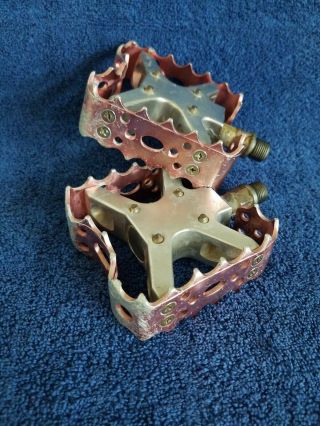 Old School Vintage 80s Bmx Vp Red Anodized 1/2 " Bear Trap Freestyle Pedals
