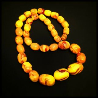 Unusual Vintage 1920s Art Deco Style Marbled Yellow And Caramel Bead Necklace