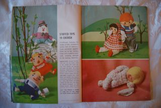 VTG 1960 ' s McCall ' s Summer Make It Ideas 2 1967 Time Warp Families Crafting 5