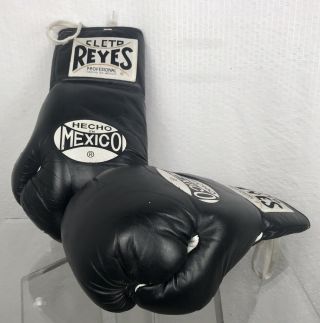Vintage Cleto Reyes Boxing Gloves 10oz.  Made In Mexico Pre - Owned