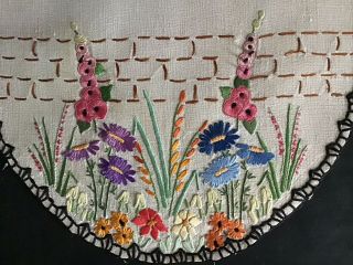 Vintage Linen Hand Embroidered Table Centre Cottage Garden Florals