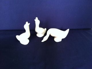 Vintage Set Of 3 Small Ceramic Geese White Matte Glaze California 303 Very Good