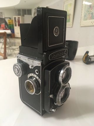 Vintage Yashica - C 6x6 Twin Lens Reflex Tlr Camera With 80mm F/3.  5 Yashikor Lens