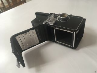 Vintage Yashica - C 6X6 Twin Lens Reflex TLR Camera with 80mm f/3.  5 Yashikor Lens 6